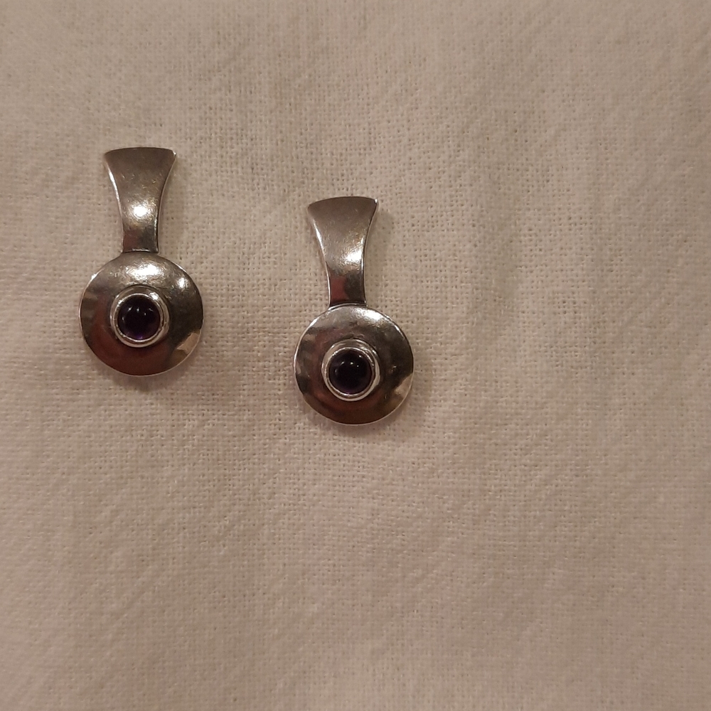 Drop earrings